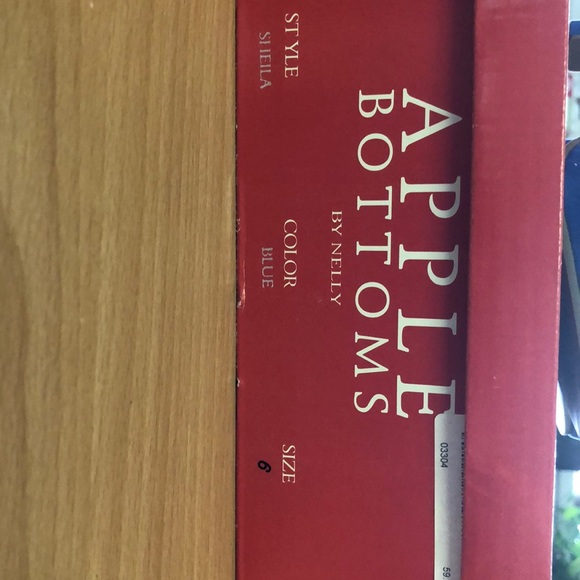 Apple bottom high heels - Picture 3 of 3